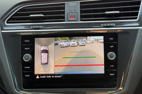 Volkswagen Tiguan R-LINE TECH TSI EVO DSG -CAMERA -FULL VW SERVICE HISTORY  13