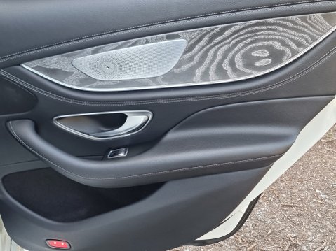 Mercedes-Benz CLS CLS 350 D 4MATIC AMG LINE PREMIUM PLUS 32