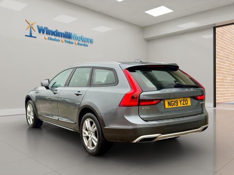 Volvo V90 2.0 D4 Auto AWD Euro 6 (s/s) 5dr 8