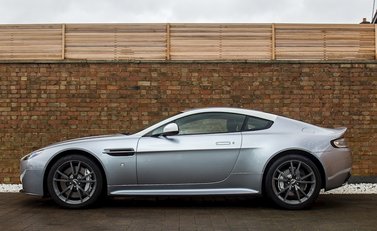 Aston Martin V8 Vantage N430 6