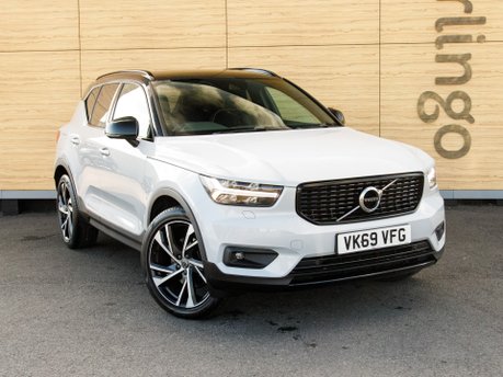 Volvo XC40 T4 R-DESIGN PRO