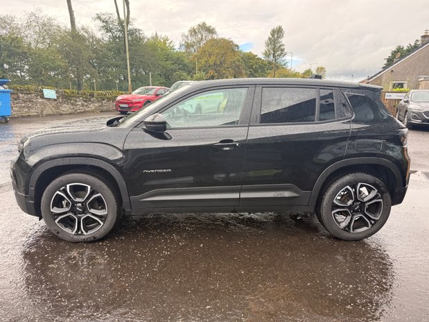 Jeep Avenger SUMMIT 4