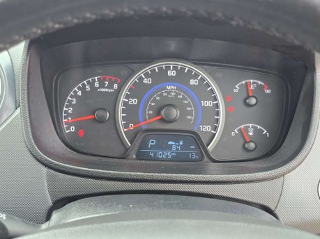 Hyundai i10 1.2 Premium SE Hatchback 5dr Petrol Auto Euro 6 (87 ps) 51