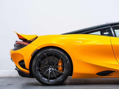 McLaren 750 4.0T V8 Coupe 2dr Petrol SSG Euro 6 (s/s) (750 ps) 22