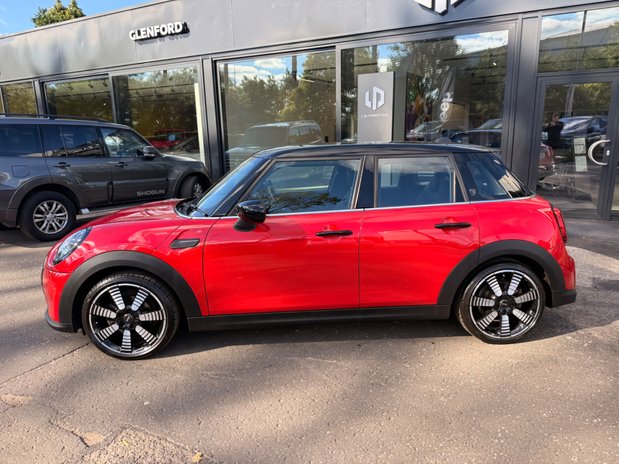 Mini Hatch COOPER EXCLUSIVE 5