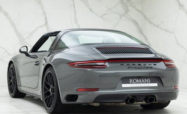 Porsche 911 Targa 4 GTS (991.2) Targa 4