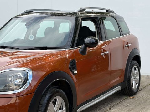 Mini Countryman 2.0 Countryman Cooper D Classic 5dr 36