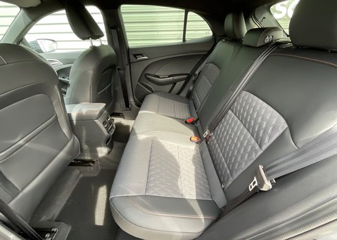 MG MG3 1.5 HYBRID+ TROPHY 17