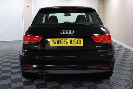 Audi A1 TFSI SPORT 8