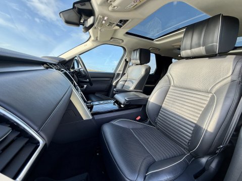 Land Rover Discovery TD6 HSE LUXURY 11