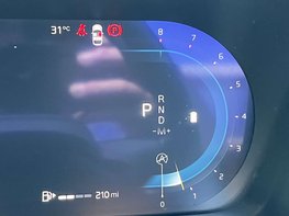 Volvo XC40 2.0 XC40 + B4 MHEV Auto 5dr 75