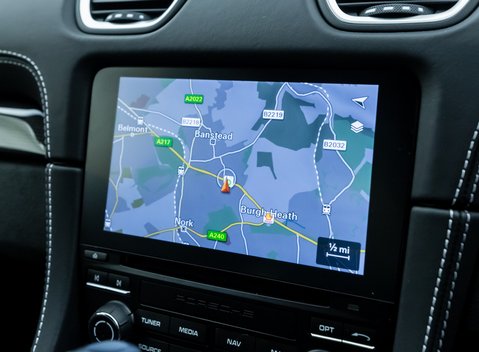 Porsche Cayman GT4 (718) 18