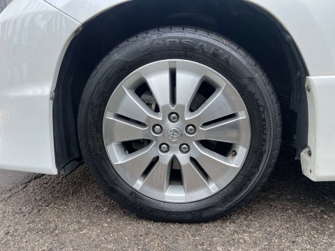 Toyota Vellfire GOLDEN EYES II V6 51