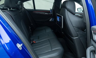 BMW M5 COMPETITION 19