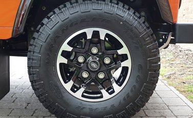 Land Rover 90 Adventure 12
