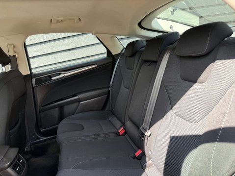 Ford Mondeo 2.0 Mondeo Titanium Econetic TDCi 5dr 8