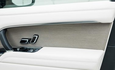 Land Rover Range Rover P530 First Edition 24