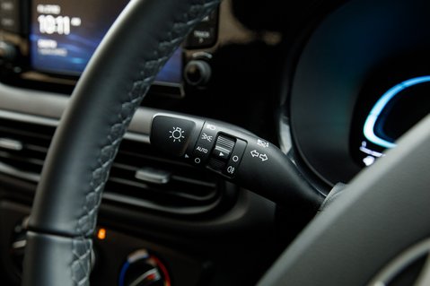 Hyundai i10 ADVANCE 16