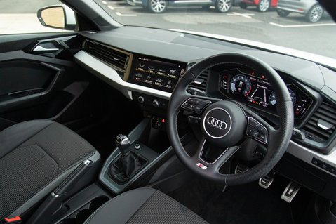 Audi A1 SPORTBACK TFSI S LINE 4