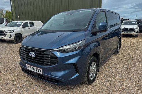 Ford Transit Custom SWB L1H1 Low Roof Limited 300 Air Con Alloys Camera Sensors EURO 6