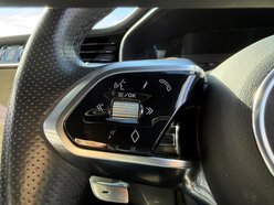 Jaguar F-Pace 2.0 D200 MHEV R-Dynamic Black SUV 5dr Diesel Auto AWD Euro 6 (s/s) (204 ps) 38
