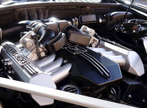 Rolls-Royce Phantom Drophead Series II 24