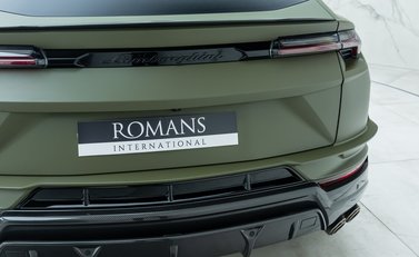 Lamborghini Urus Performante 32