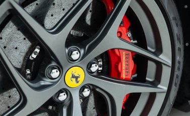 Ferrari 812 Superfast 25