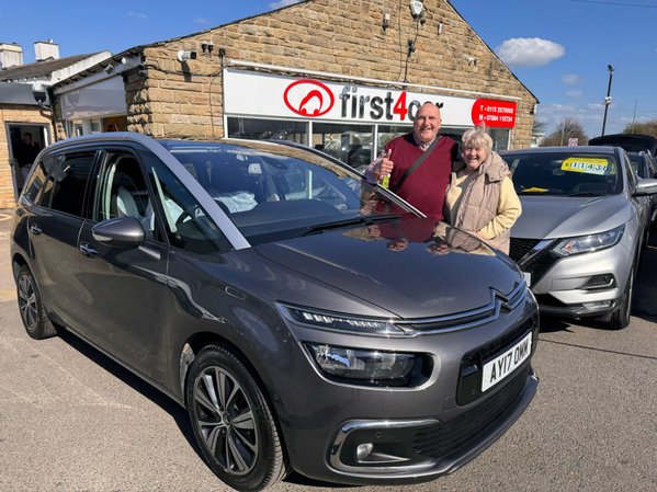 David and Lynne collecting their new Citroen C4 Grand Picasso for their spanish travels.