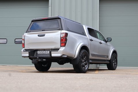 Isuzu D-Max 2026  V-CROSS COMMERCIAL STYLED @ SEEKER ASK ABOUT REAR SEAT CONVERSION 7