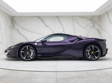 Ferrari SF90 Spider 4