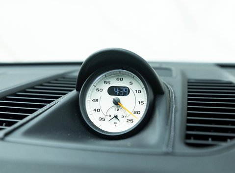 Porsche 911 (991.2) GT3 Touring 16