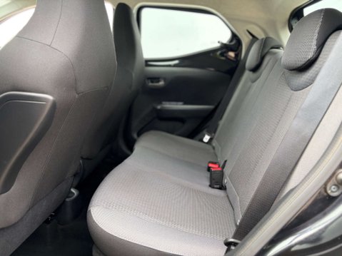 Toyota Aygo 1.0 Aygo X-Play TSS VVT-i 5dr 44