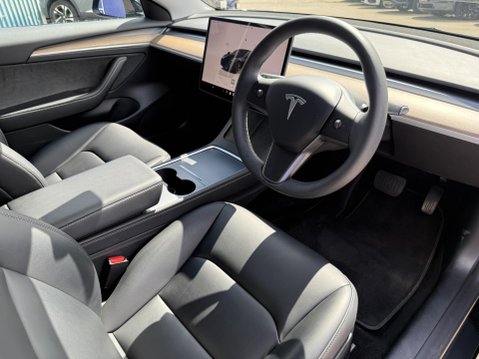 Tesla Model 3 Saloon 4dr Electric Auto RWD (241 bhp) 2