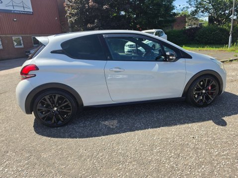 Peugeot 208 1.6 208 GTi 30th e-THP 3dr 20