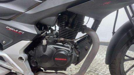 Honda CB GLR 125 2017 GOOD RUNNING PROJECT BIKE SPARES OR REPAIR 125CC 17