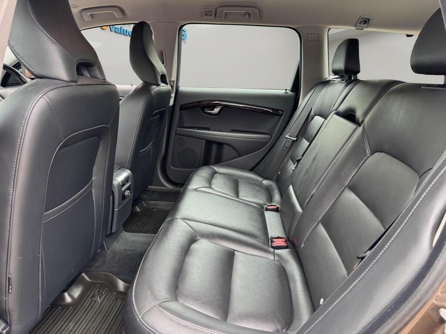 2015 Volvo V70 — image 42