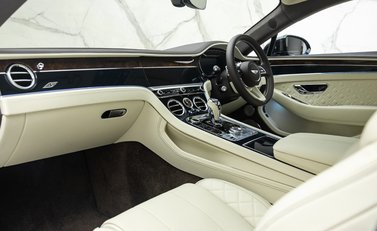 Bentley Continental GT V8 S 19