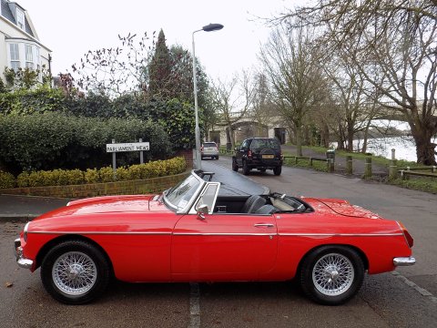 MG MGB MKII ROADSTER 53