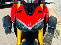 Ducati Streetfighter V4 Streetfighter V4 S 10