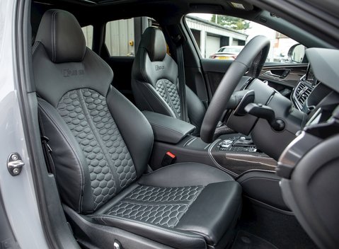 Audi RS6 Avant Performance 12