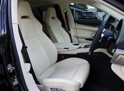 Porsche Panamera Turbo 19