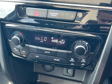 Suzuki Vitara SZ5 BOOSTERJET MHEV 31