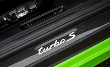 Porsche 911 (991.2) Turbo S 23