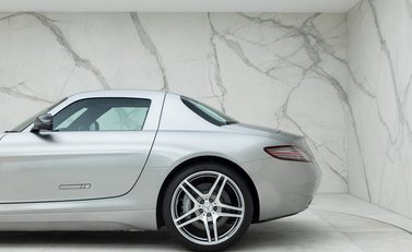 Mercedes-Benz SLS AMG 26