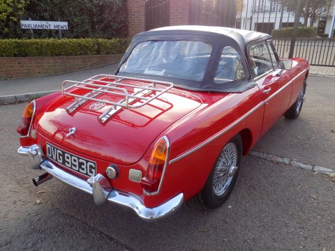 MG MGB MKII ROADSTER 29