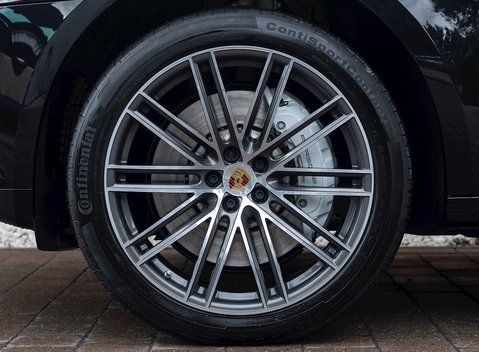 Porsche Macan Turbo 10