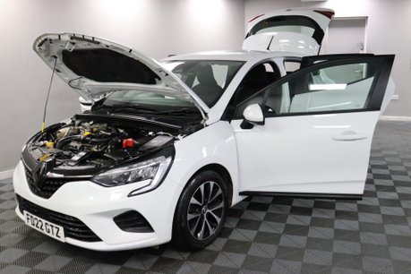 Renault Clio ICONIC EDITION TCE 16