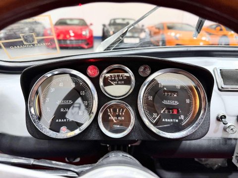 Fiat 500 595 ABARTH 33