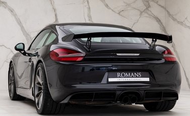 Porsche Cayman GT4 (718) 3